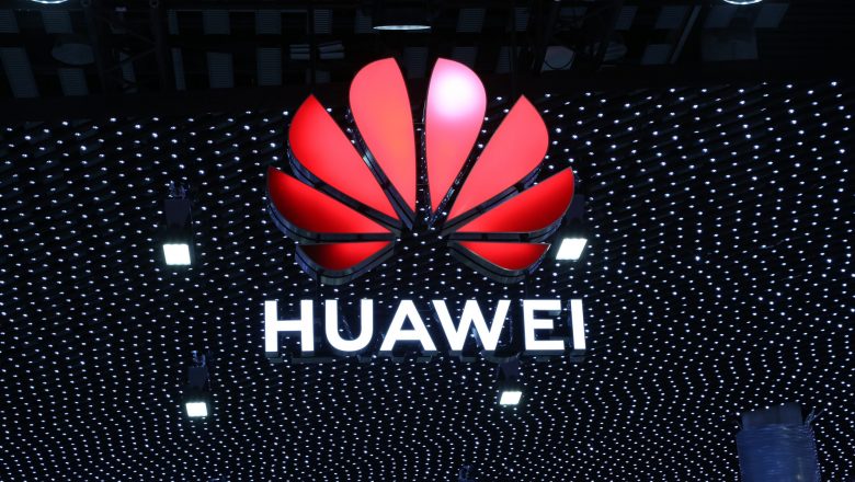 Após pressão dos EUA, Huawei vai parar produção de chipsets