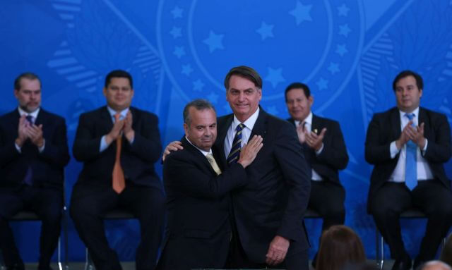 Bolsonaro ‘baterá martelo’ sobre Renda Brasil na sexta-feira