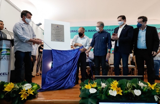 Bolsonaro inaugura termelétrica a gás em Sergipe