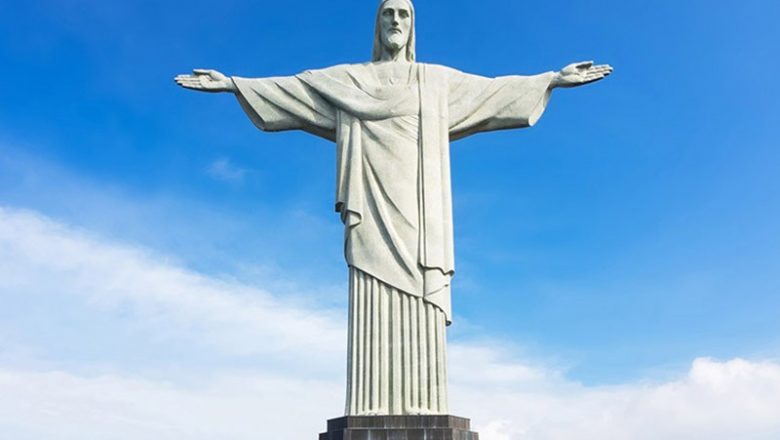 Cristo Redentor ganha homenagem à Cruz Vermelha Brasileira