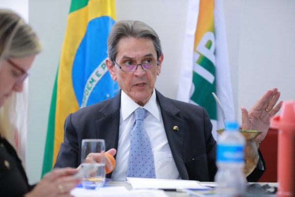 Roberto Jefferson acerta previsão sobre ação do PTB contra Maia e Alcolumbre