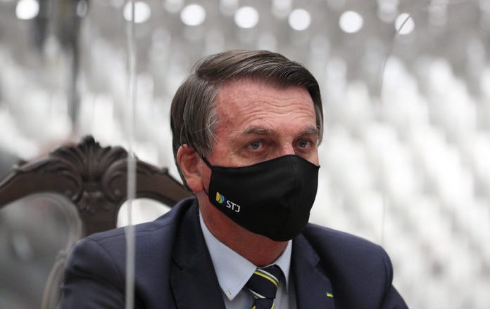Bolsonaro chama alguns governadores e prefeitos de ‘projetos de ditadores nanicos’