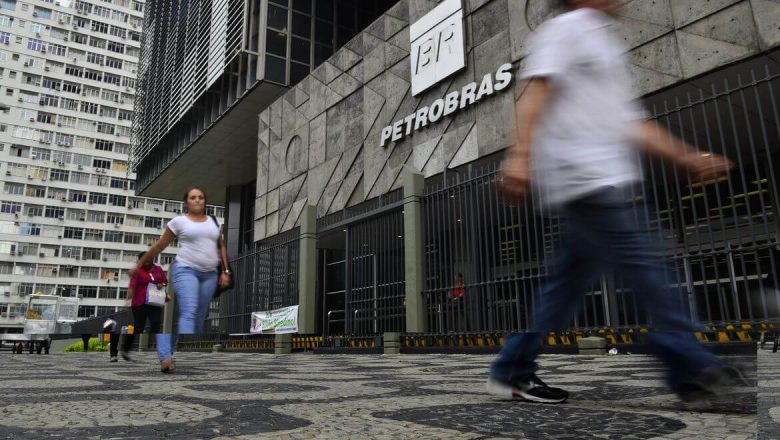 Deputados articulam-se contra desinvestimentos da Petrobras