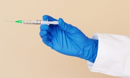 Maioria dos brasileiros pretende tomar vacina contra a covid-19