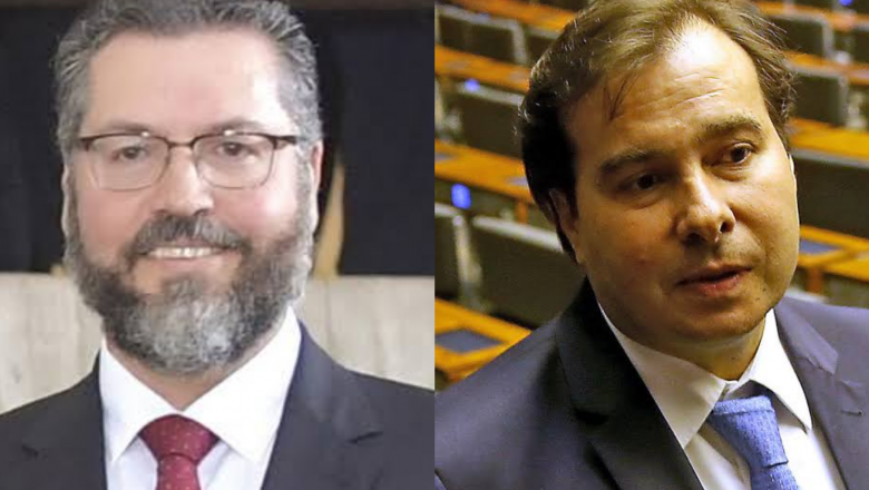 Ministro de Bolsonaro, Ernesto Araújo rebate Maia: “Só teme a parceria Brasil-EUA quem teme a democracia.”