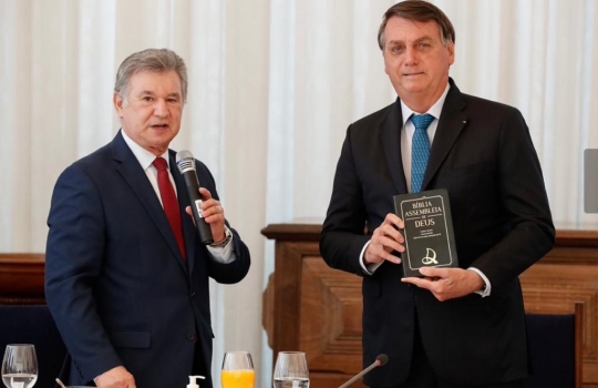 Presidente Bolsonaro recebe Mesa Diretora da CGADB