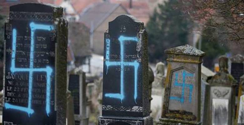 Profanan con símbolos nazis 96 tumbas de un cementerio judío francés