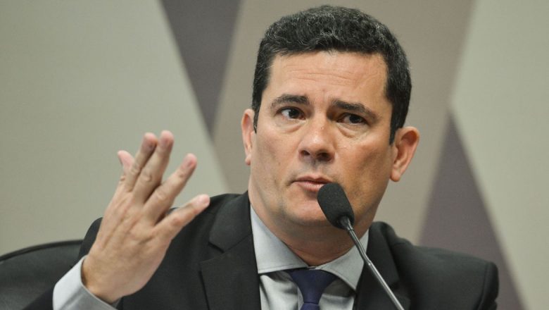 Sérgio Moro dispara contra Bolsonaro: “Ele deveria honrar as promessas de campanha”