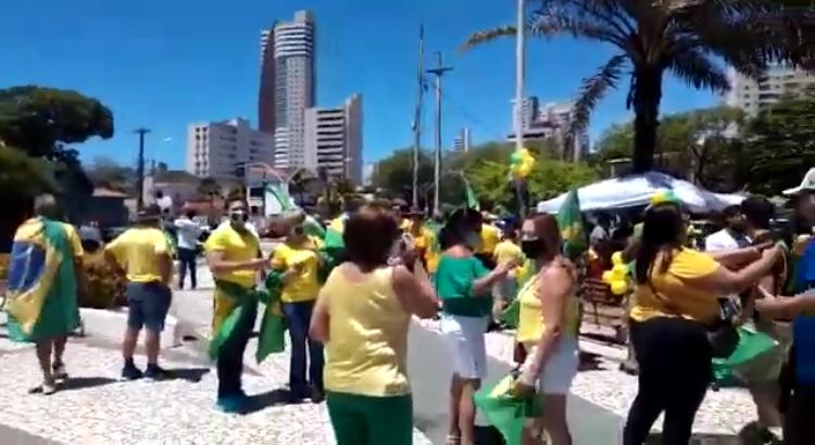 VÍDEO: Manifestantes fazem ato pró-Bolsonaro para celebrar o Dia da Independência em Natal