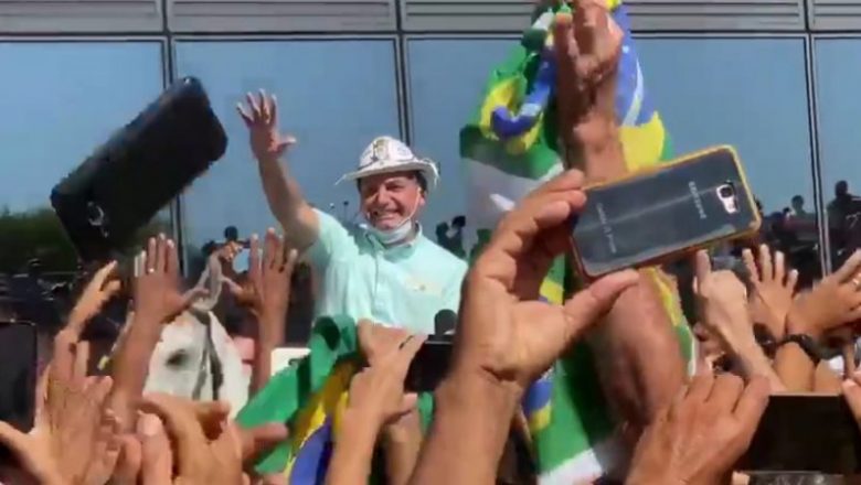 Vídeo: Na Paraíba, cidadãos tomam as ruas para receber o presidente Jair Bolsonaro