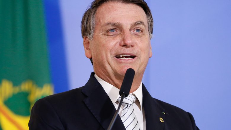 Bolsonaro a Doria: “Ninguém vai tomar a sua vacina na marra não, tá ok? Procura outro para pagar”