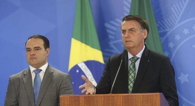 Bolsonaro confirma indicação de Jorge Oliveira ao TCU