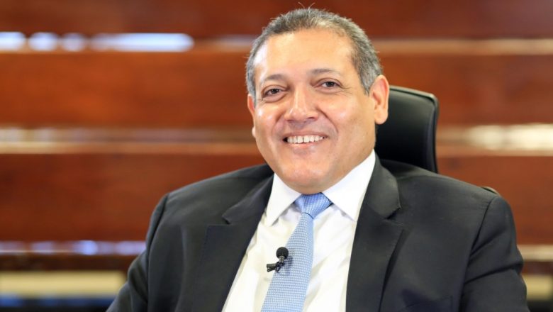 Bolsonaro nomeia Kassio Nunes como novo ministro do STF
