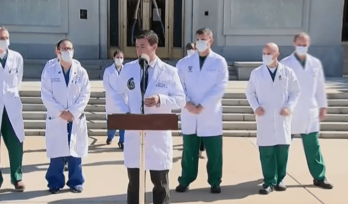 Equipe médica: Saúde de Donald Trump está muito boa