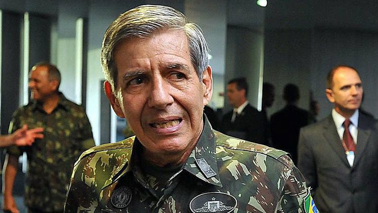 General Augusto Heleno reage a ‘campanhas sórdidas’ para prejudicar Bolsonaro e o Brasil