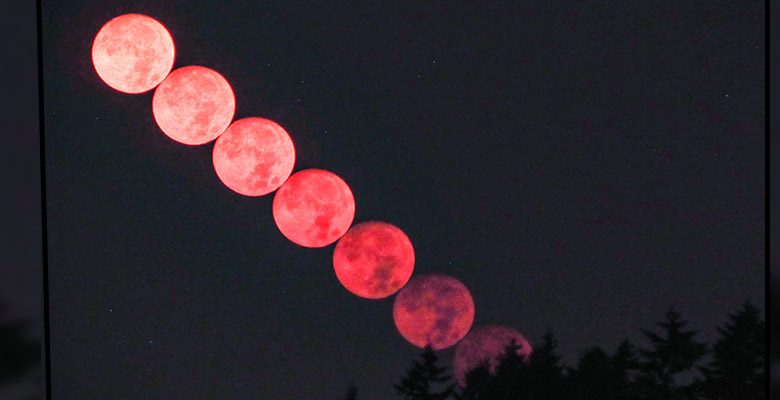 Incendios forestales en la costa oeste tornan la luna color rojo sangre
