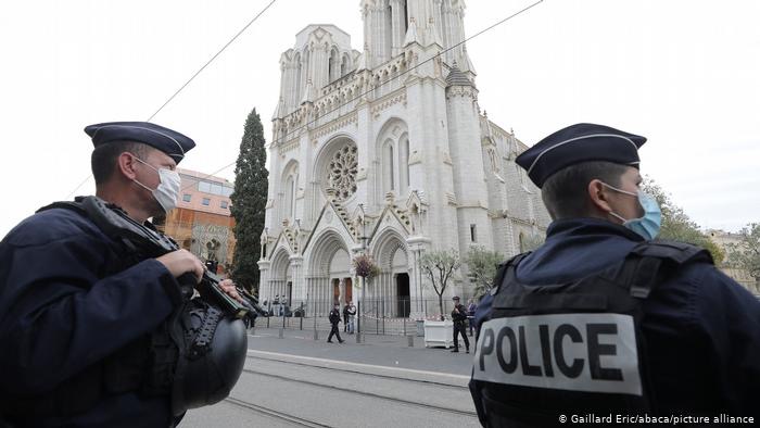 Polícia prende homem suspeito de manter contato com autor de atentado em Nice