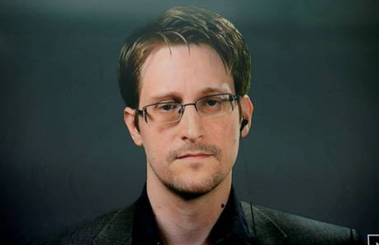 Rússia concede direitos de residência permanente a Snowden