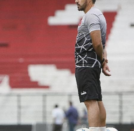 Técnico Ramon Menezes é demitido do Vasco