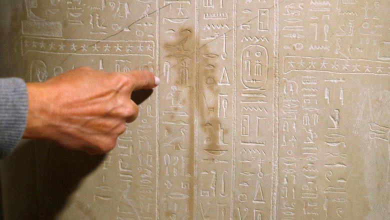 Vândalos atacam três museus em Berlim e danificam 63 peças, incluindo sarcófagos egípcios