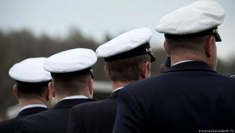 Alemanha vai reabilitar e indenizar militares homossexuais