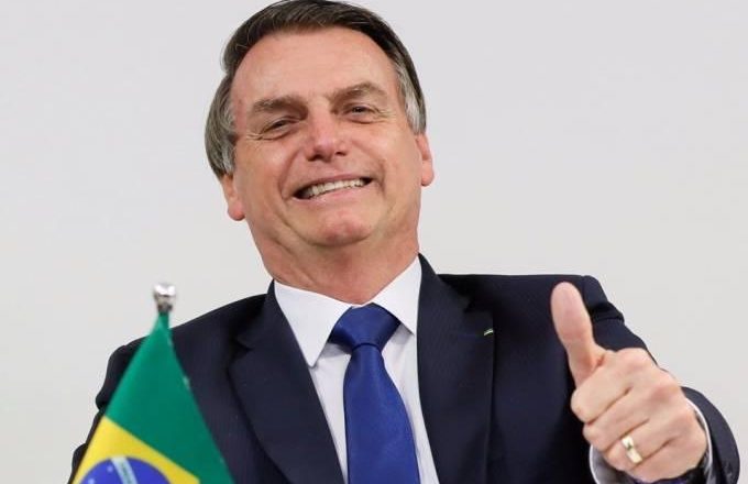 Bolsonaro indica tenente-coronel que critica Coronavac para cargo na Anvisa