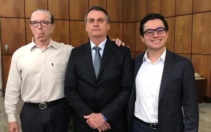 Em áudio, médico de Bolsonaro diz que os “brasileiros não devem ser cobaias de vacinas que não têm aprovação de ninguém”