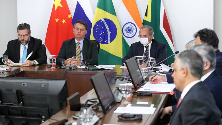 Em reunião do Brics, Bolsonaro reforça compromisso com as reformas