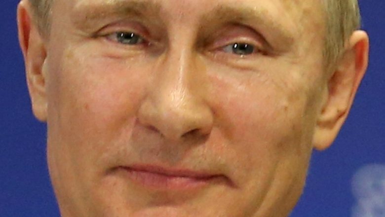 Putin está sofrendo do Mal de Parkinson e pode deixar presidência da Rússia a pedido de namorada ginasta e atriz, revela site