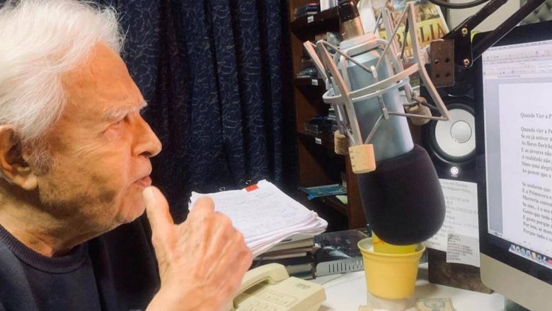 Cid Moreira volta a fazer programa de rádio com mensagens da Bíblia, aos 93 anos