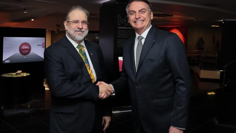 Aliado de Bolsonaro, Aras vê caso Abin como grave, mas pede provas