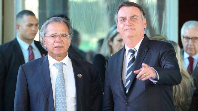 Bolsonaro fala sobre a vacina: “o governo ofertará a vacina de forma gratuita e não obrigatória”