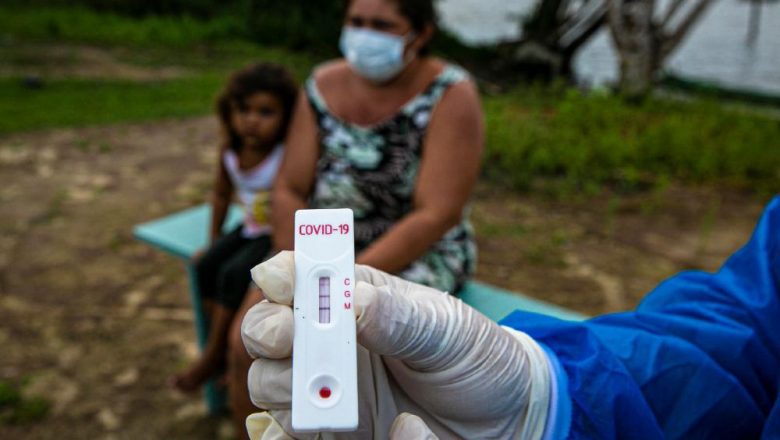 Brasil encerra ano sem saber se o pior da pandemia já passou