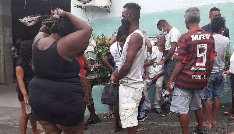 Duas crianças morrem em tiroteio na Baixada Fluminense – Folha de S.Paulo