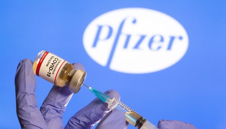FDA recomenda aprovação de uso emergencial da vacina da Pfizer nos EUA