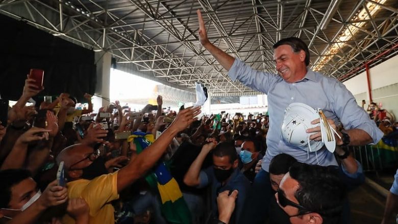 Jair Bolsonaro mantém recorde de aprovação, diz DataFolha