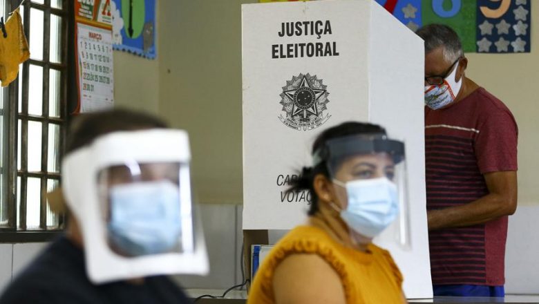 Maioria dos brasileiros é contrária à obrigatoriedade do voto, aponta Datafolha