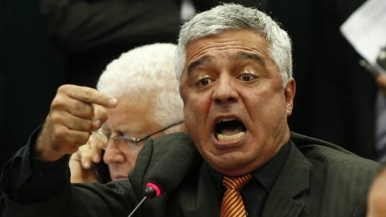 Major Olímpio fala em impeachment de Bolsonaro e queda de Pazuello
