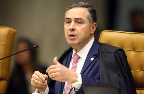 Para Barroso, Brasil caminha para modelo de voto facultativo