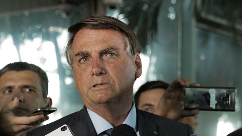 “Prefiro a vida de um policial militar do que de 111 vagabundos”, afirma o presidente Bolsonaro