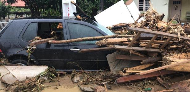 Temporal provoca estragos e deixa ao menos 7 mortos no Vale do Itajaí (SC) – UOL Notícias