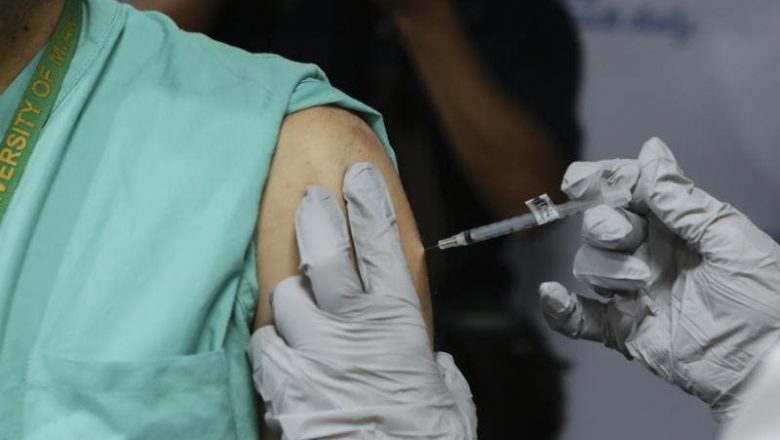Vacina da Covid-19 em SC: municípios fecham reserva de 500 mil doses da Coronavac para janeiro | NSC – NSC Total