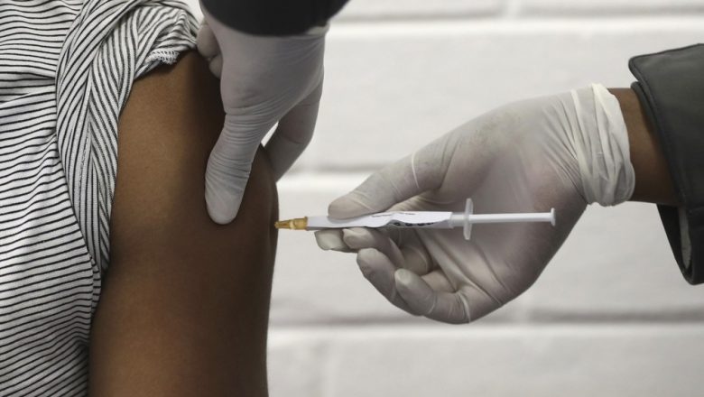 Anvisa aprova importação de 2 milhões de doses da vacina de Oxford