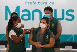 Covid-19: prefeitura de Manaus divulga nomes e cargos dos vacinados