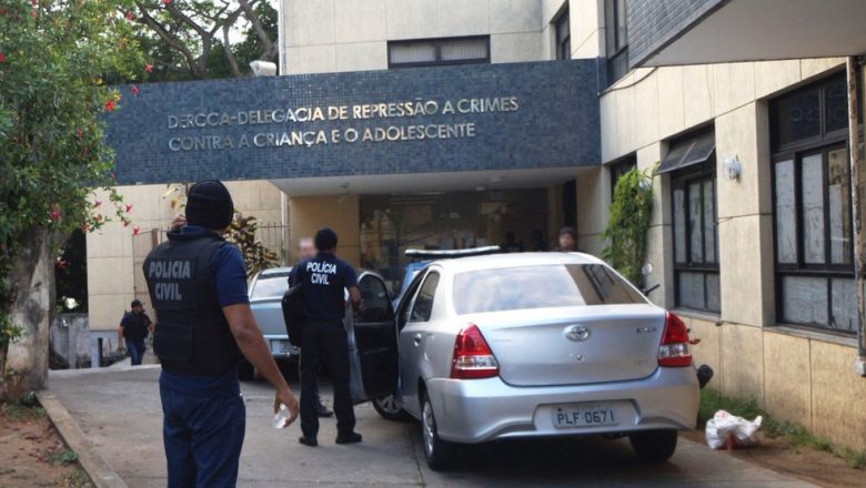 Homem é preso em Salvador suspeito de estuprar filho de 4 anos e filha de 8; uma das crianças enviou áudios relatando abusos