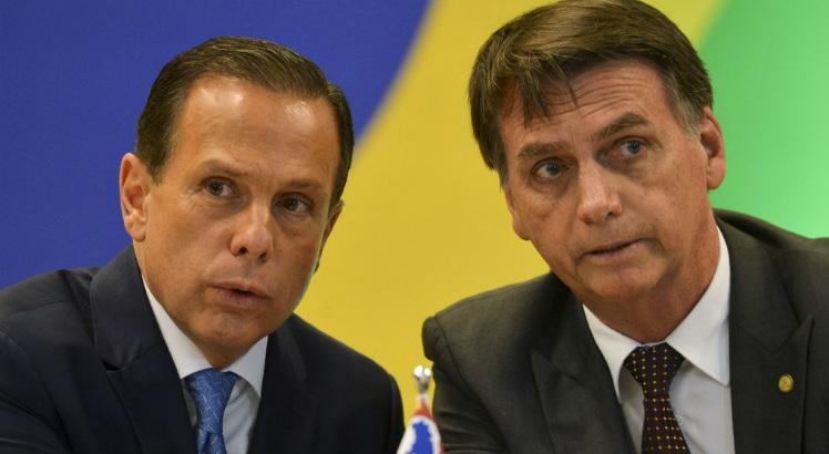 Jornalista sai em defesa de Doria e diz que Bolsonaro tem “uma postura genocida”