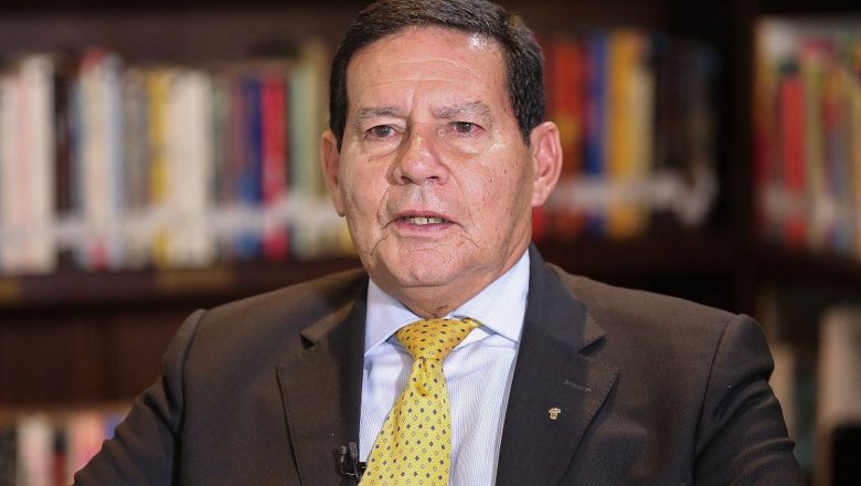 Mourão considera “difícil” Bolsonaro convidá-lo para ser vice em 2022
