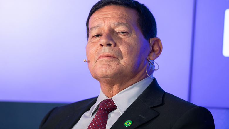 Mourão demite assessor que articulava impeachment de Bolsonaro: “Agiu sem meu consentimento”