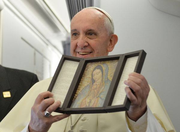 Papa Francisco autoriza mais funções para mulheres na Igreja