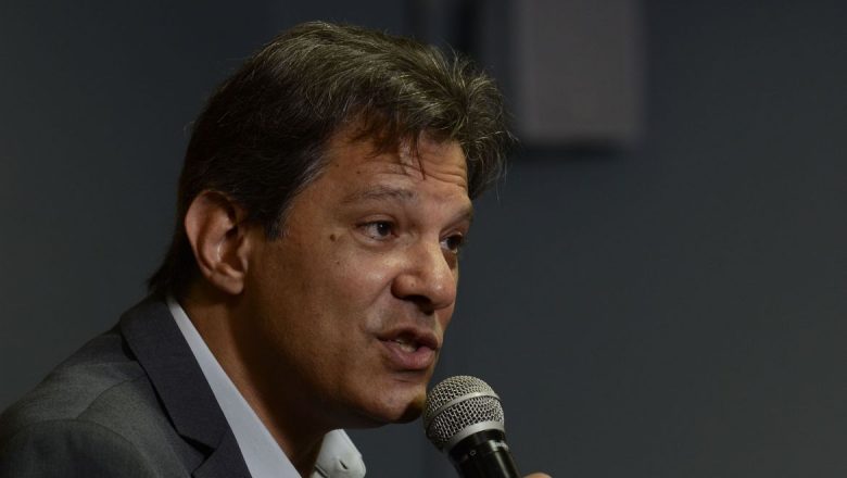 Petista Fernando Haddad afirma que Bolsonaro “é sustentado pelo PSDB de Doria” e pelo “MDB de Temer”